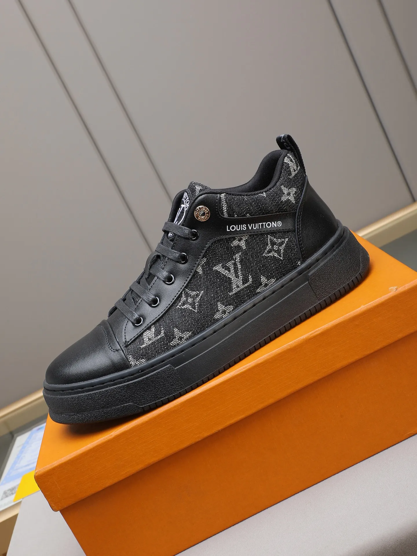 PP420 High Top Men's [LV] High top classic hot style in autumn and winter💝 👣👣Perfect last shape, beautiful design style 💋 💋This winter is no longer cold😢😢Cow leather + LV special material + non-slip and wear-resistant rubber outsole🎩A must-have for trendy men❗Number: 38-44 (45 custom-made) The real thing looks better🎬The real thing looks better👅, two colors to choose from